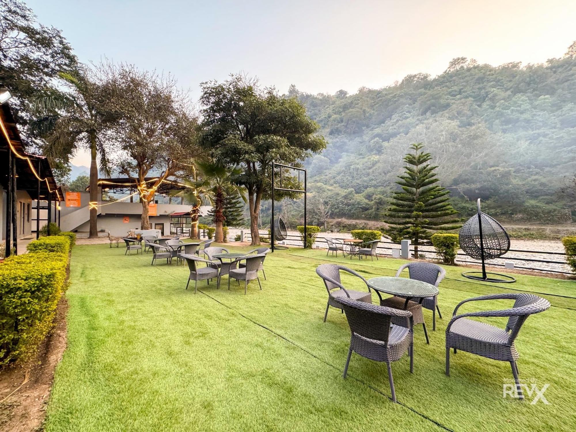 Euphoric River Resort Rishīkesh Exterior foto
